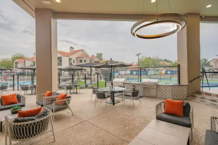 03fc10f5 bbbe 4c qLgYH.jpg