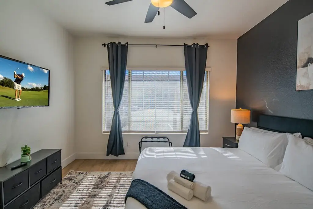 09c0cd37 11c1 47 M04iT.jpg