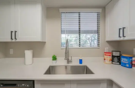 1549477b b5bc 42 bX4v .jpg