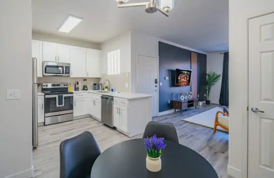 18b9e347 e663 4b TmzBS.jpg