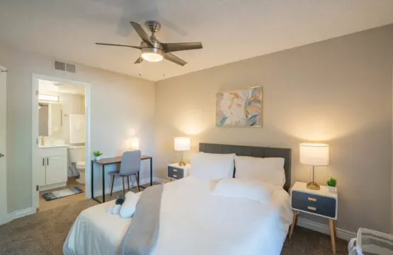 1b4ddbf7 13da 42 XJ q.jpg