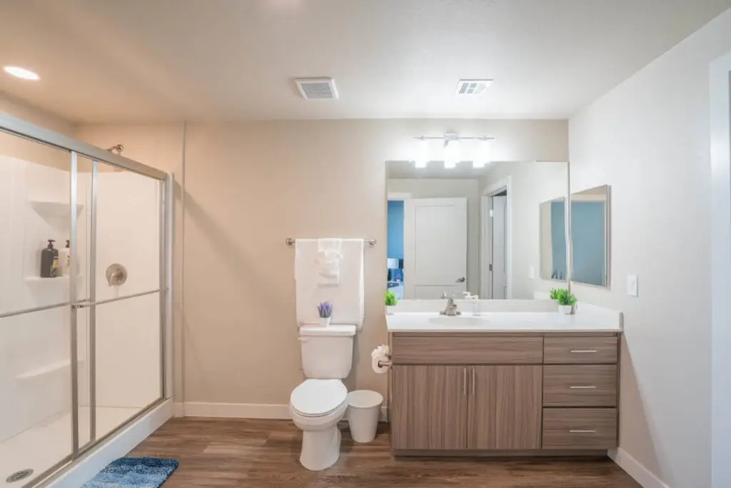 1dc9891c 8d65 42 7q8Ex.jpg