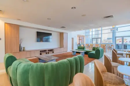 21899155 f168 4c sDl 4.jpg