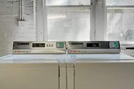 28f12a6e c4a2 48 pYDbf.jpg