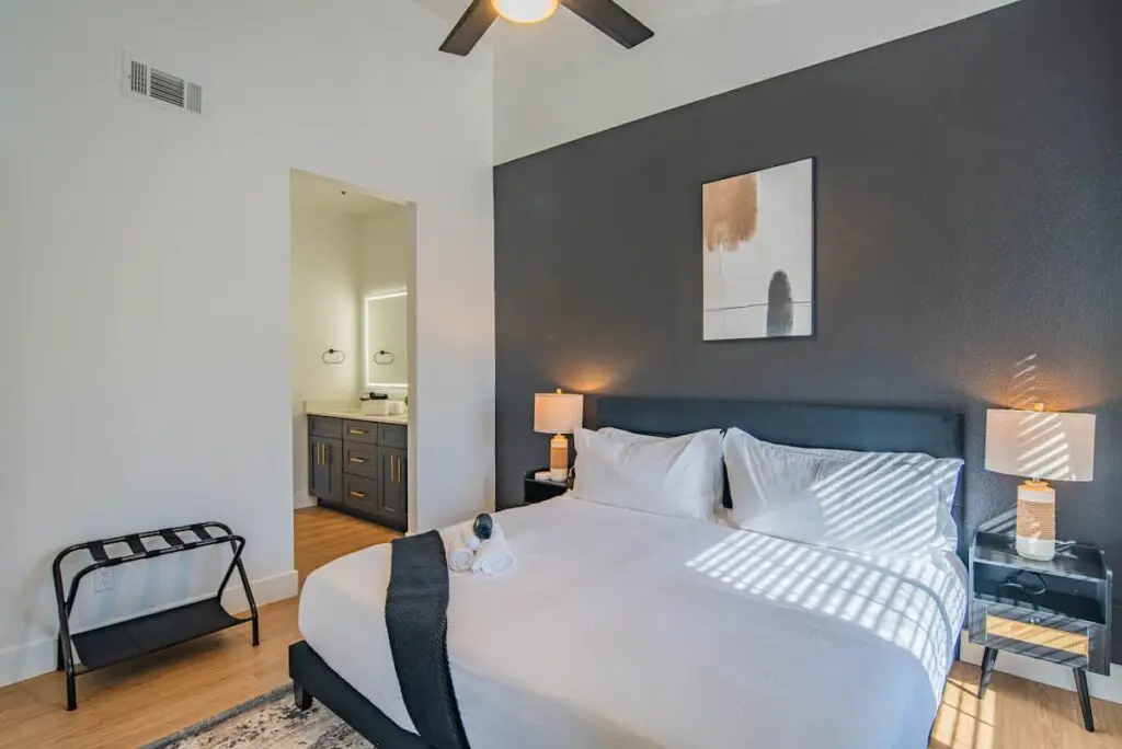 31026f82 3cc8 4a Uneme.jpg