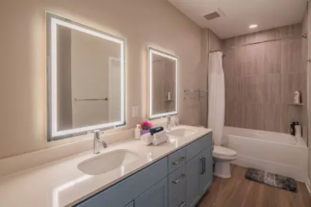 322d55ec 0e22 44 YKJcZ.jpg