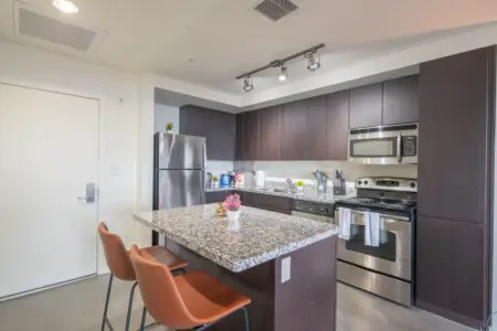 33eafeea 0d04 4c AsnkD.jpg