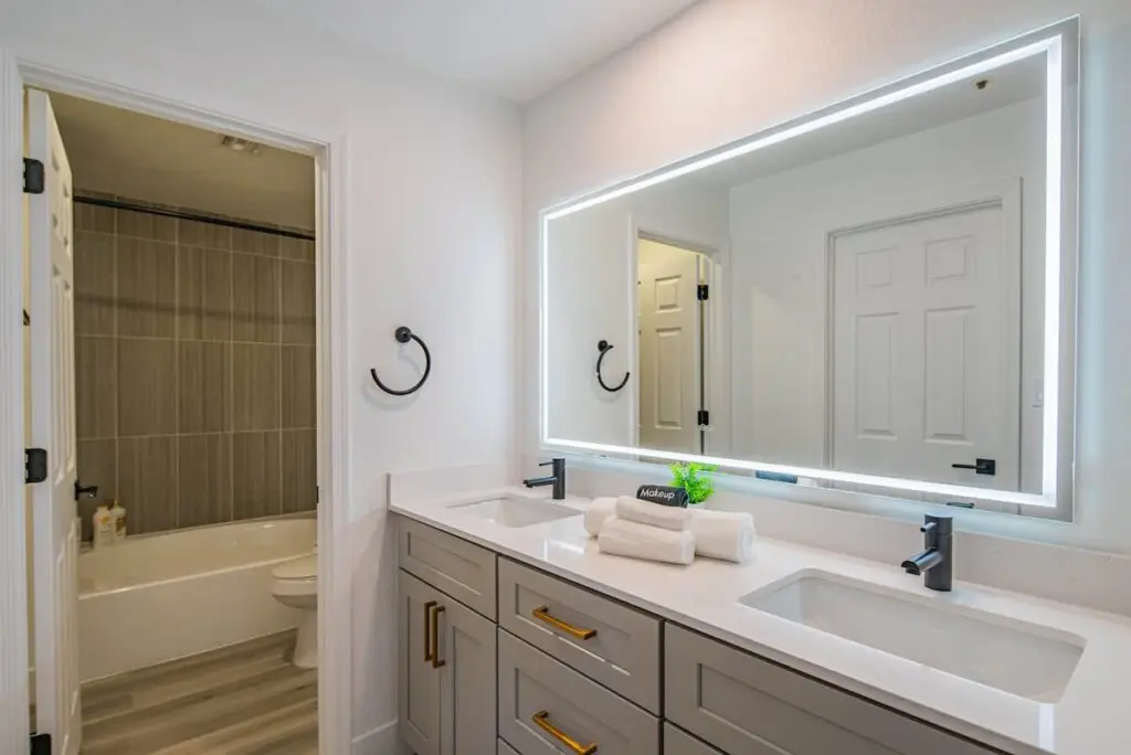 3565a00a 0bff 40 XT9AG.jpg