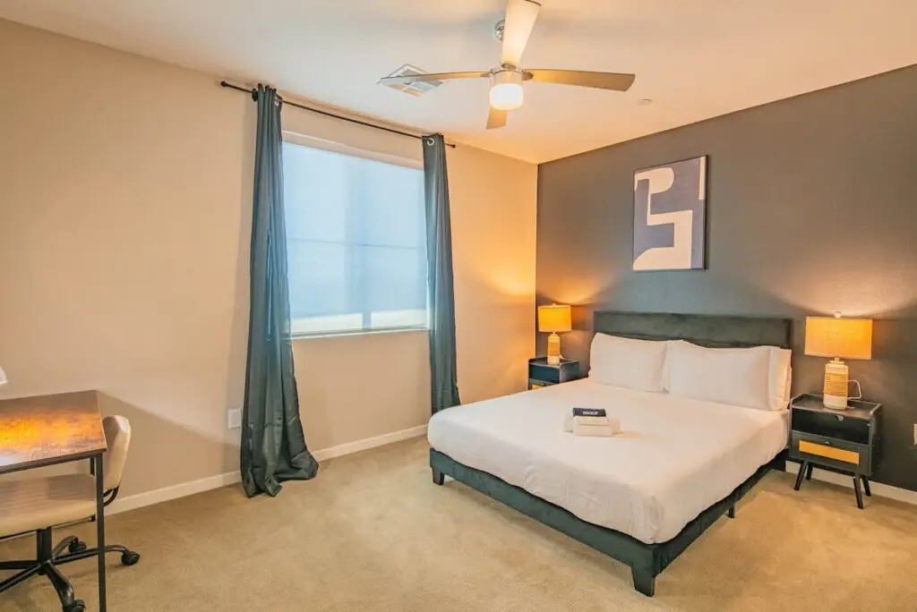 365e8e09 a72c 45 TwY S.jpg