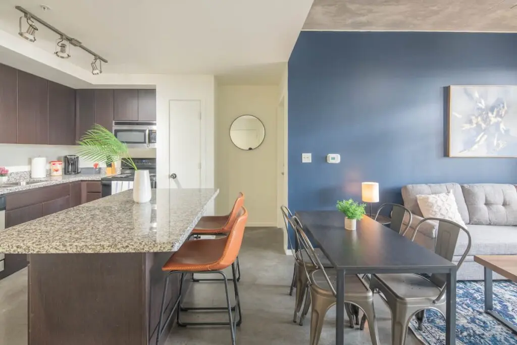 3719da82 654c 45 OYYY3.jpg