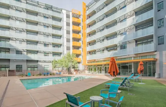 39771b94 91d8 4b sJU8 .jpg