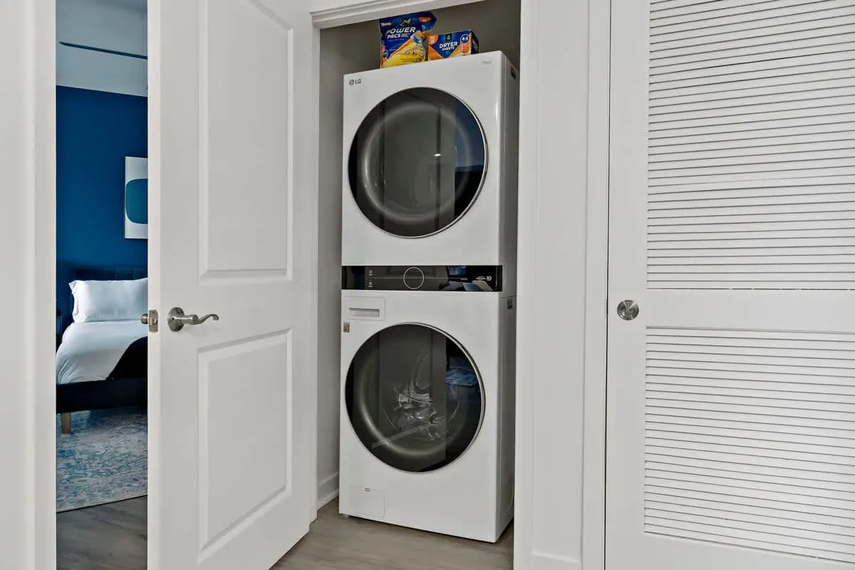 40411231 a26a 4d Rwg5u.jpg