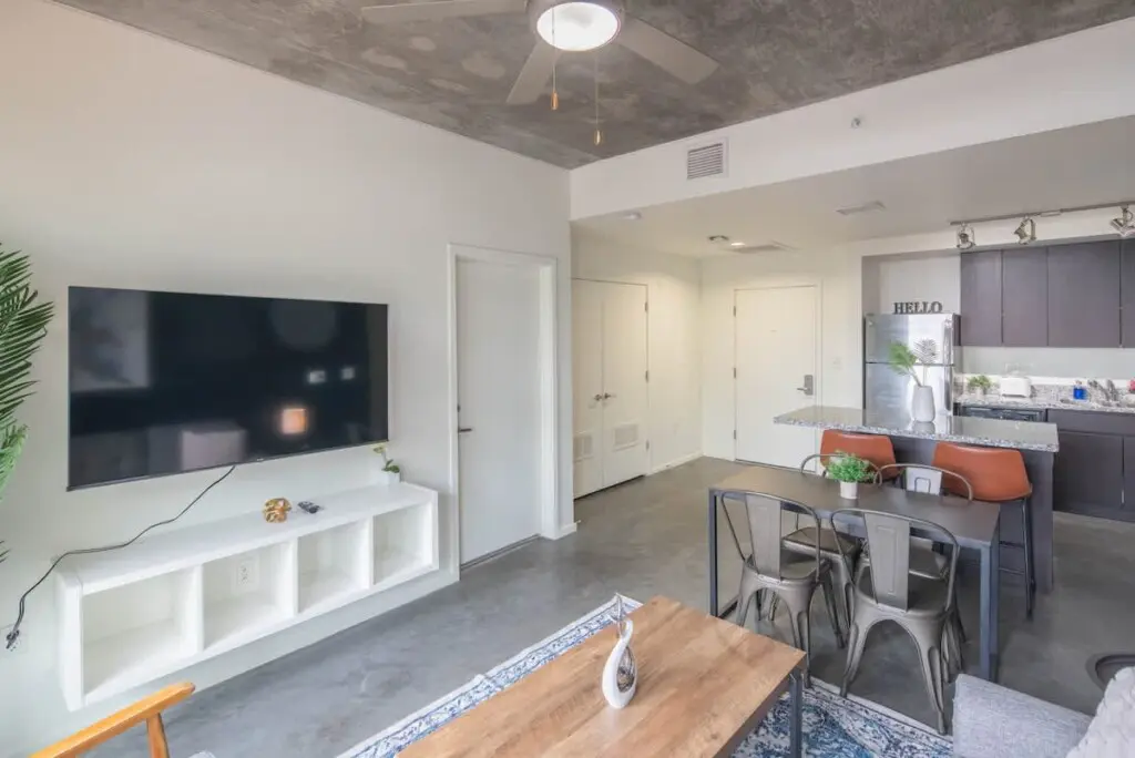 4244e61e ec4b 4c gJMbB.jpg