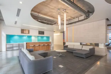 437cec22 772a 48 ee0mQ.jpg