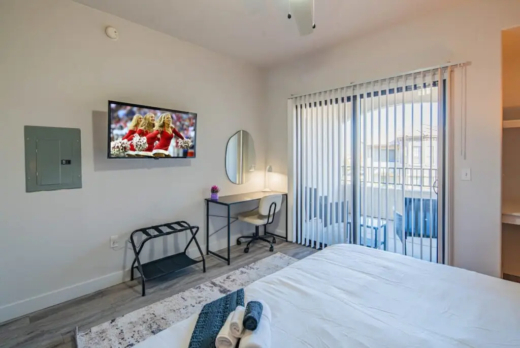 44376207 7b91 4a 9MyHC.jpg