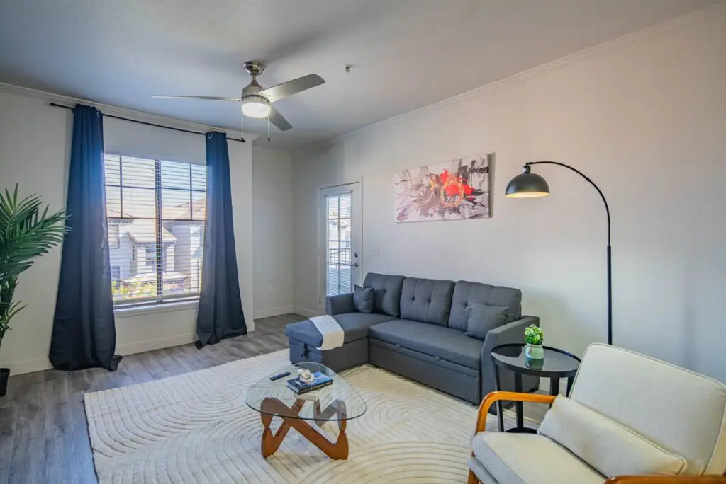 47859853 52e4 49 XUFMW.jpg