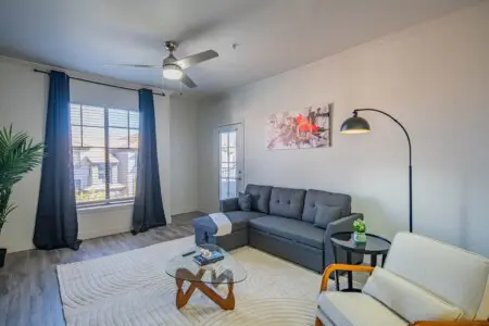 47859853 52e4 49 XUFMW.jpg