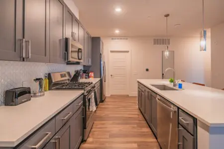 49f2b5bf 0f66 4b AQbs.jpg