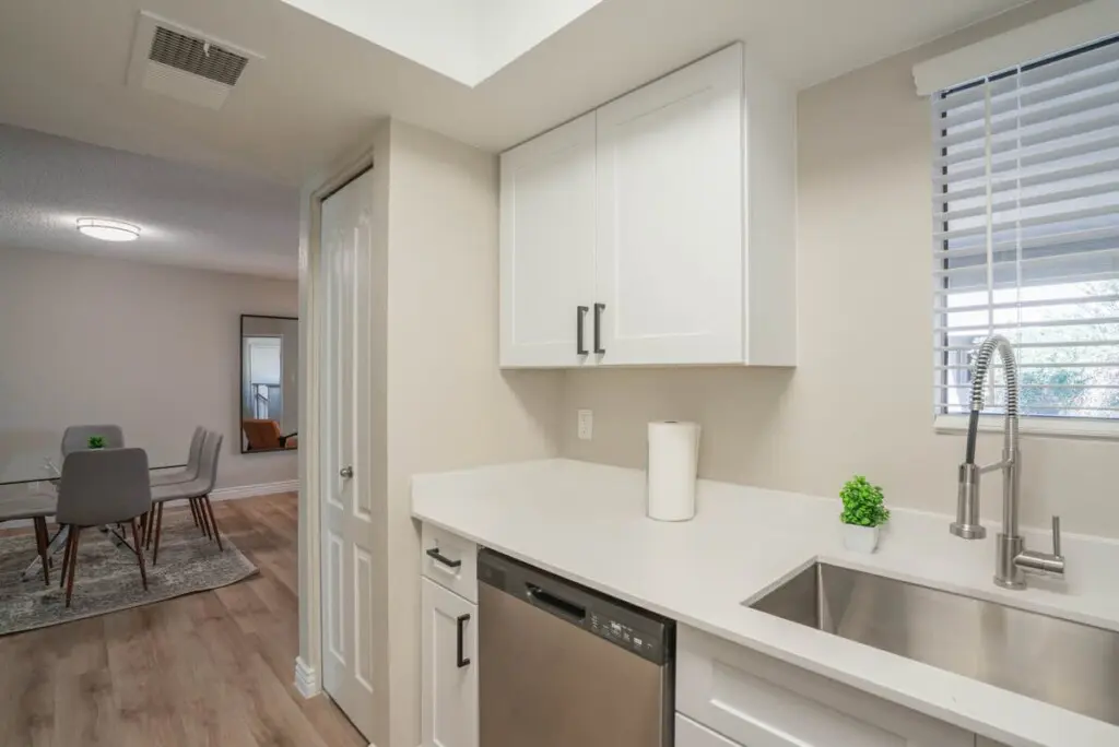 584dea13 35d6 4e NGu3N.jpg