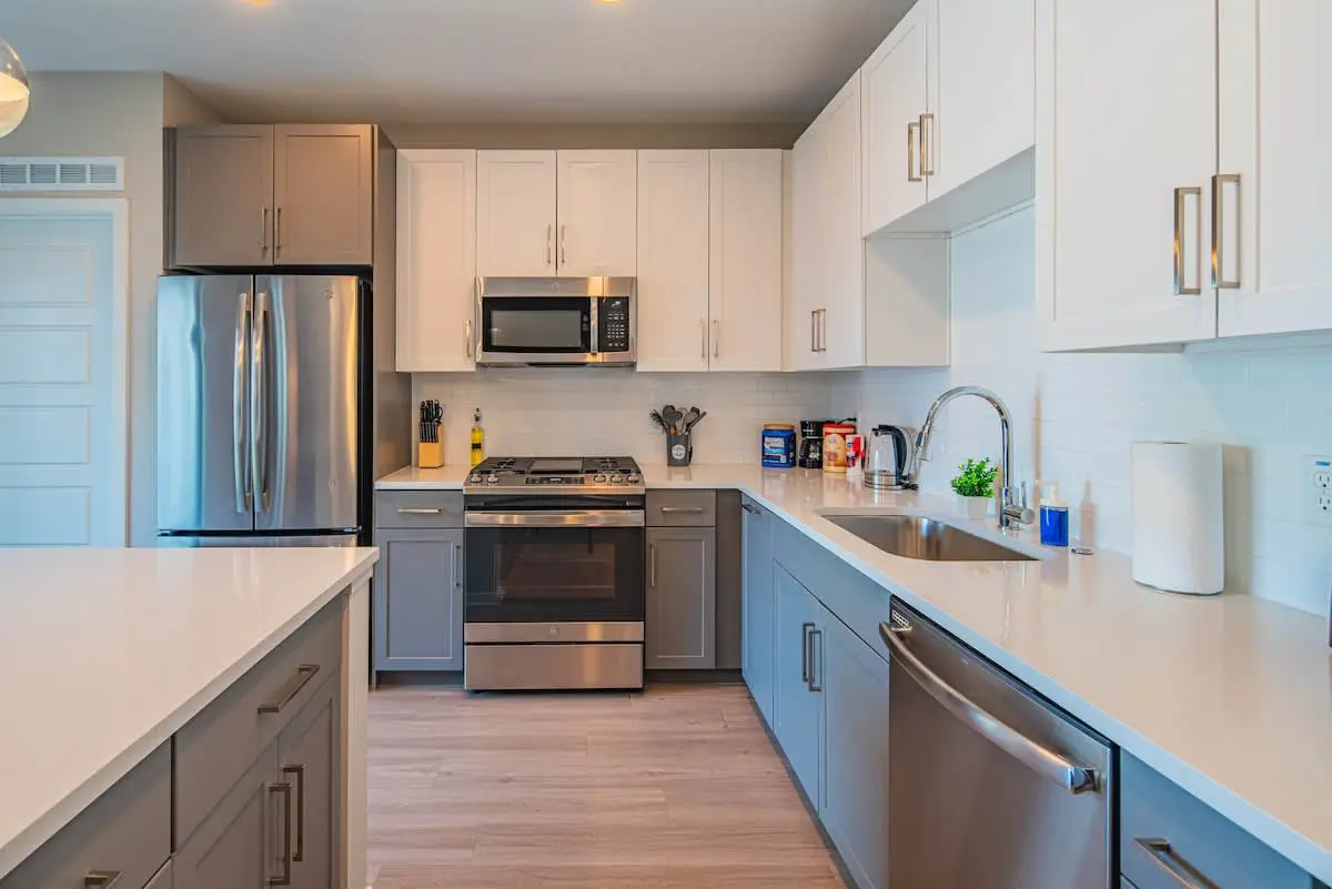 58c6a053 1c76 48 4rMr .jpg