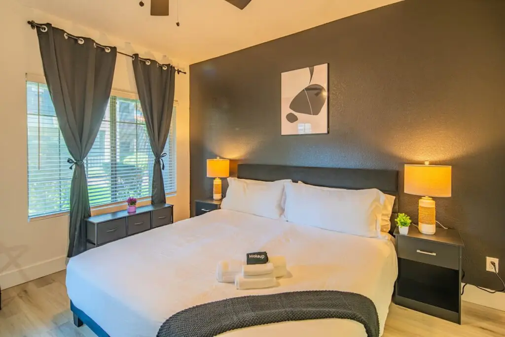 5ddd85bc 849a 40 q8ft6.jpg