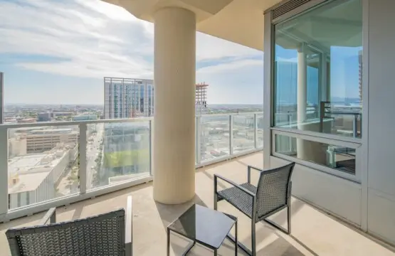 5ed1c020 3837 40 2Js04.jpg