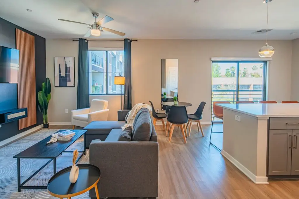 5fa5cc81 7653 4e CIMK2.jpg