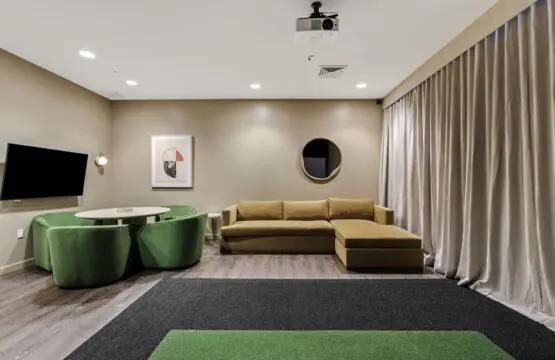 604a5fcf a492 4c 84 EB.jpg