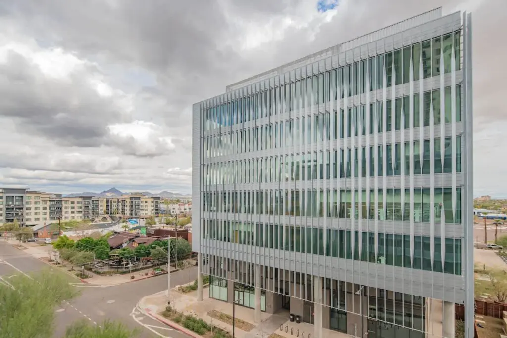 62190e9f cd64 4c b2I2S.jpg