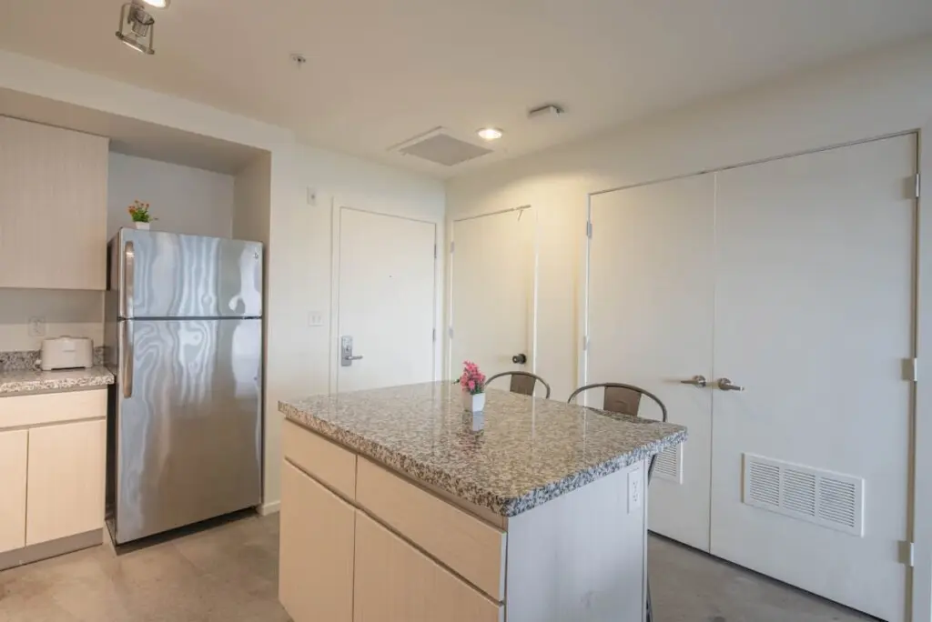 6815297d 9a32 41 uqpmT.jpg