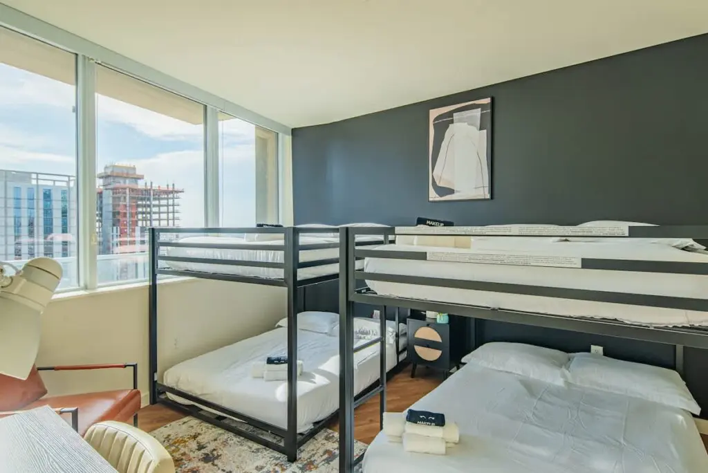 6b12b1d5 8ece 4b 1saJN.jpg