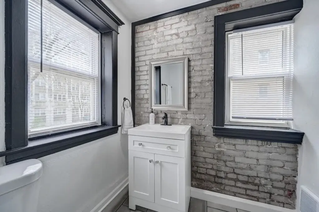 6c5c5c75 6d87 42 NQebI.jpg