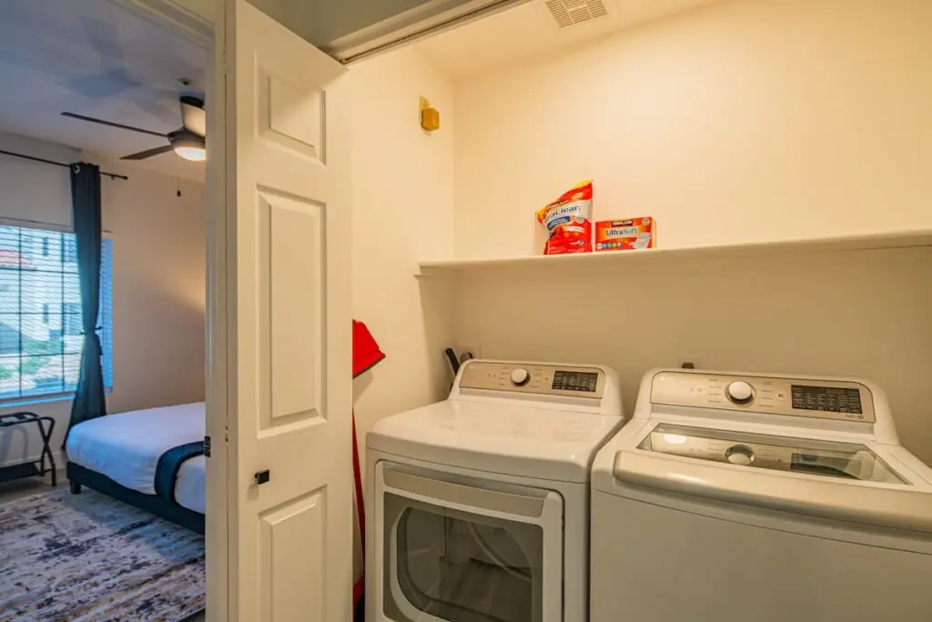 75fc1635 738a 40 2gAir.jpg