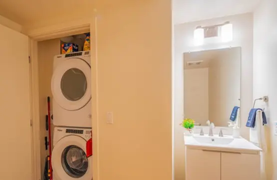 79fd6814 caf3 48 h8ABr.jpg