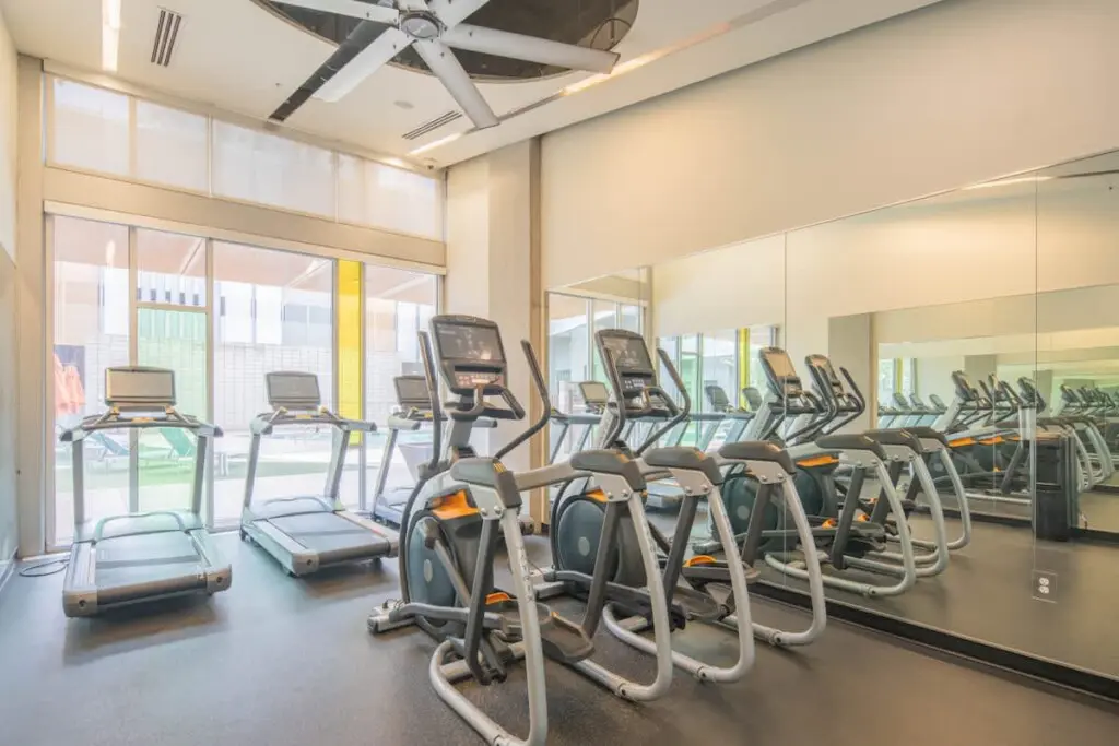 7a26d63a fa79 43 8AFX7.jpg