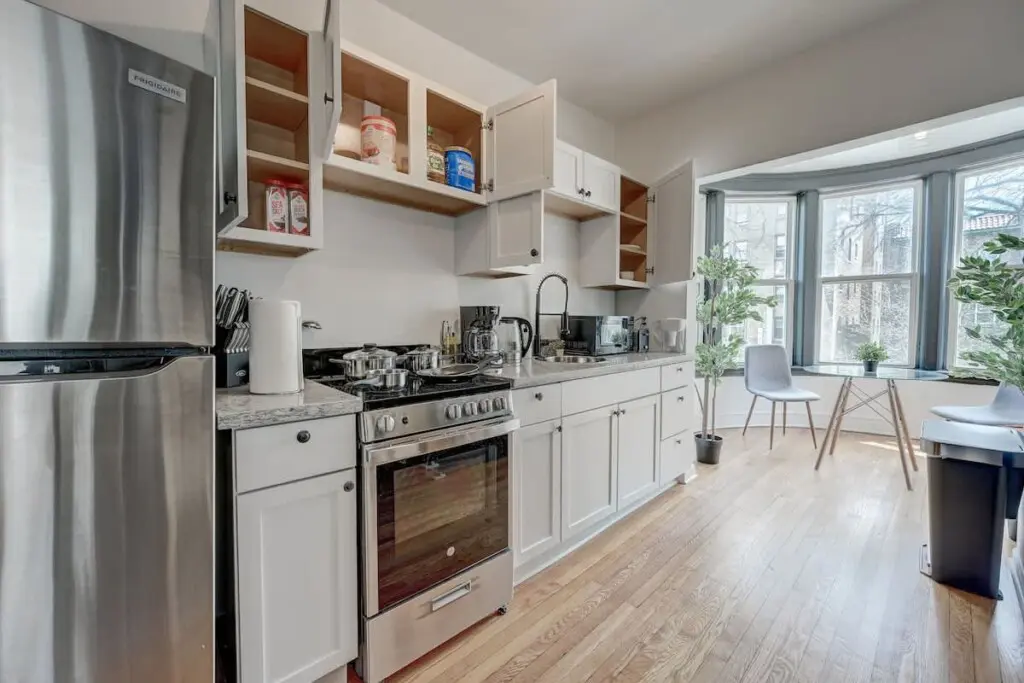 7c15de45 9b2b 4c KaMZw.jpg