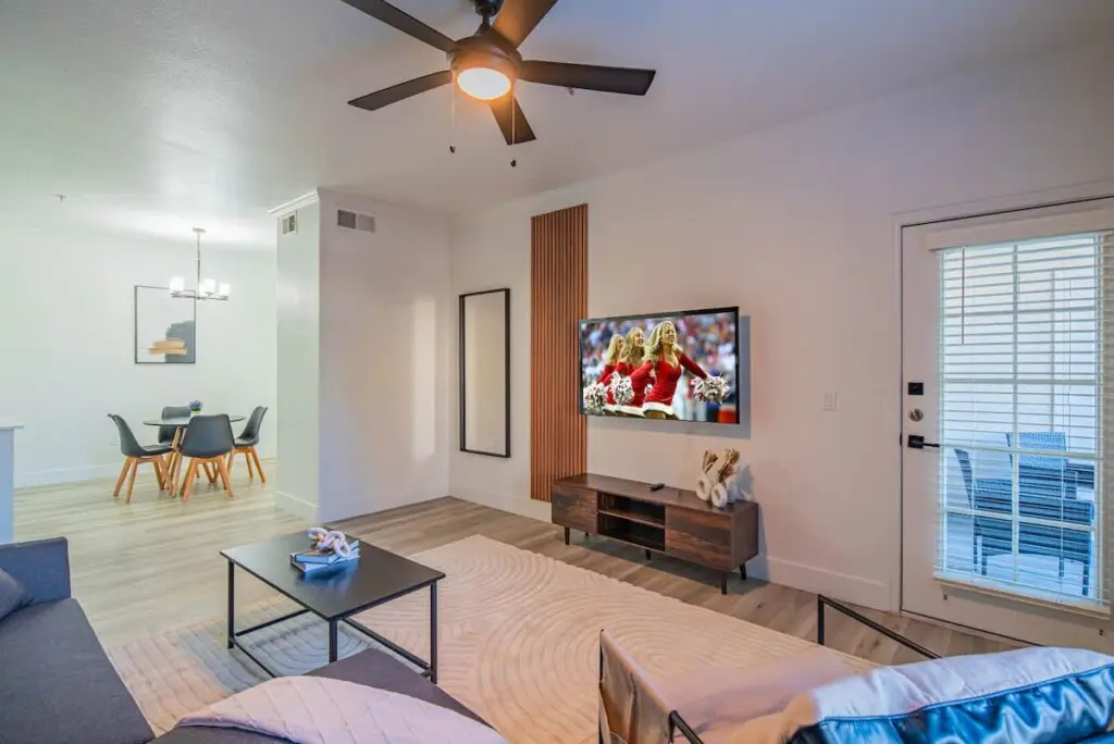 7de7e7e9 63ed 47 kYyZH.jpg