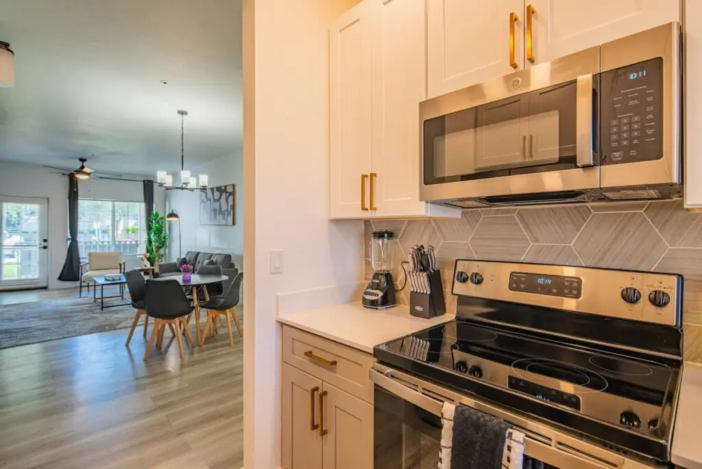 8152fc39 8d22 4f GVeUX.jpg