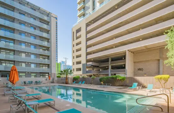 820d86fd e606 43 LDNWm.jpg