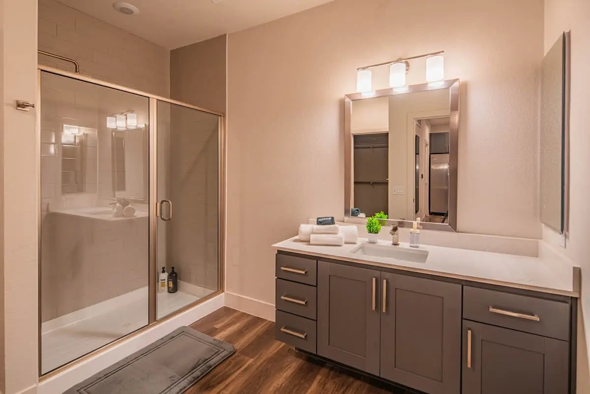 82cc7fa8 45b8 4e SlgUS.jpg