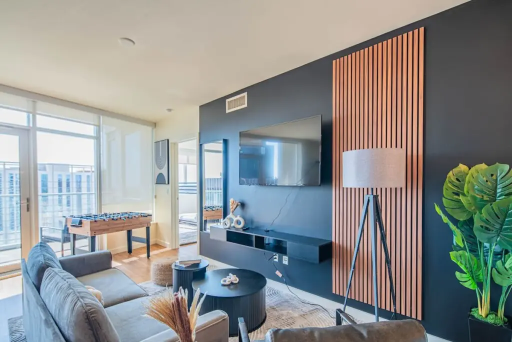 83bb8b42 7fd3 42 KMHeG.jpg