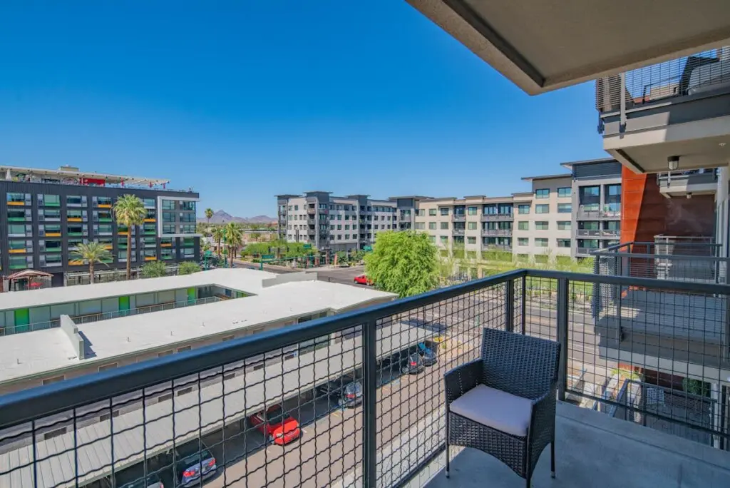 891c1637 27ca 43 czbLs.jpg