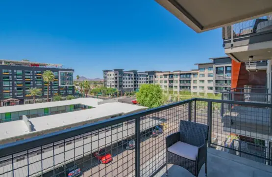 891c1637 27ca 43 czbLs.jpg