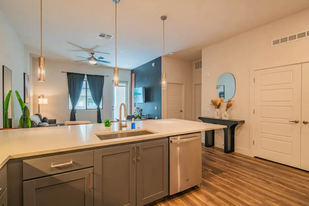 8a239774 7ea0 4d KZIlA.jpg