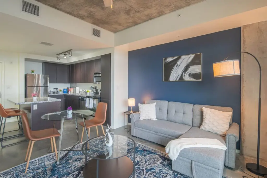 91b72ee4 47f8 48 hN3Lm.jpg