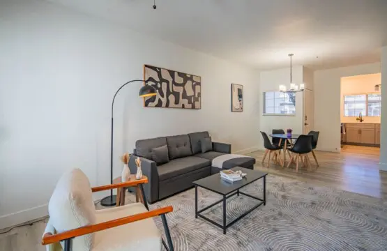 949fa424 a4a2 45 eN2rA.jpg