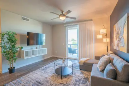 974f3183 cf7d 46 7xpJ2.jpg