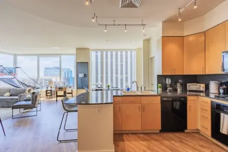 98882e09 9f33 47 mPY9n.jpg