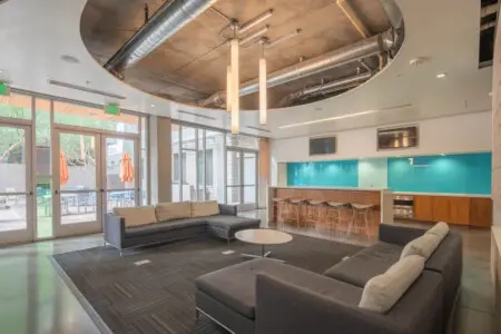 99bc6075 0139 41 WECLw.jpg