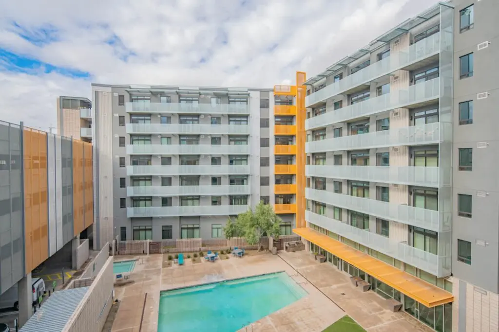 9a50a670 c37f 4e Np0ys.jpg